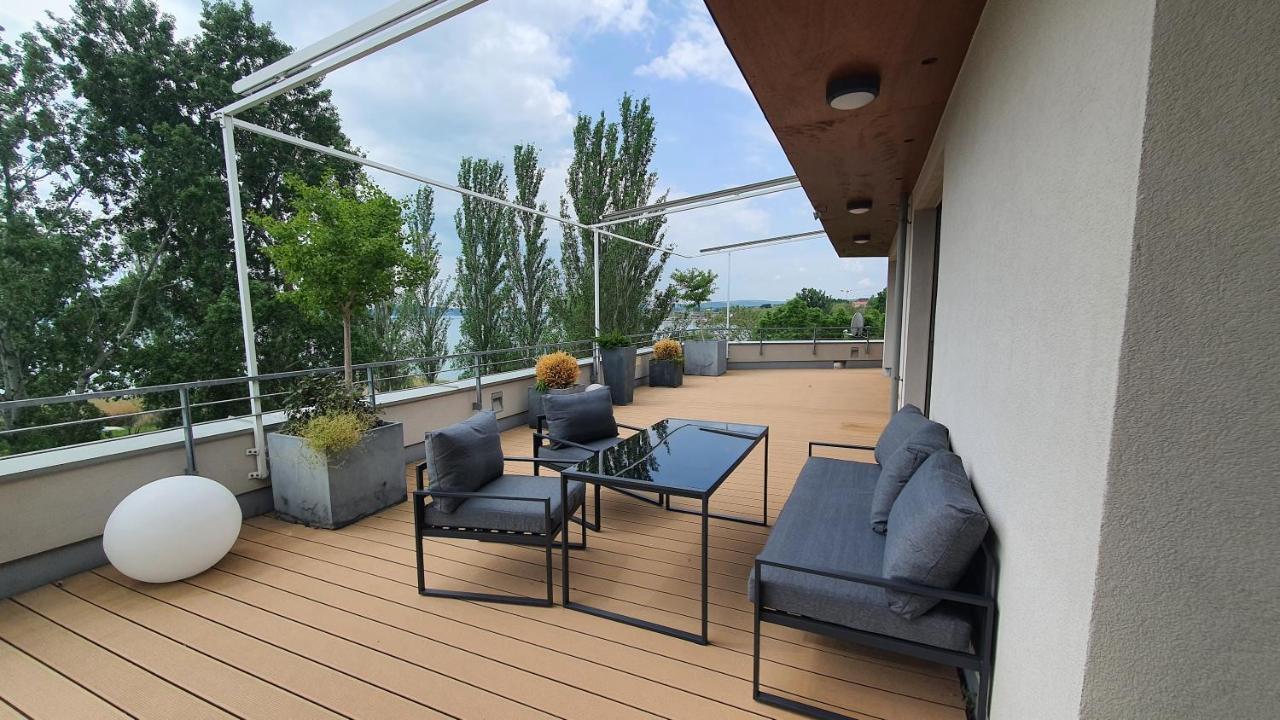 Silver Delux Apartman Balatonfured Luaran gambar