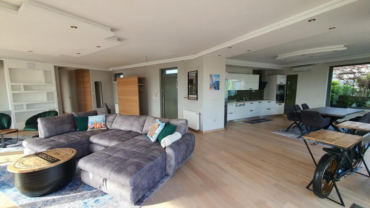 Silver Delux Apartman Balatonfured Luaran gambar