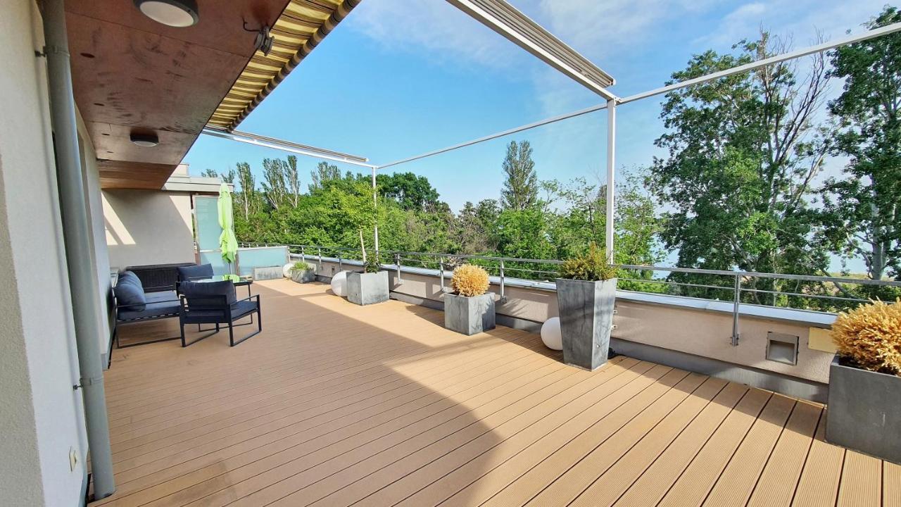Silver Delux Apartman Balatonfured Luaran gambar