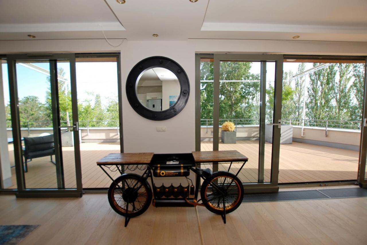 Silver Delux Apartman Balatonfured Luaran gambar