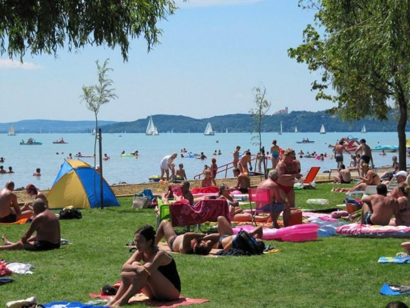Silver Delux Apartman Balatonfured Luaran gambar
